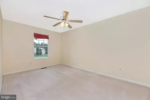 Bedroom - 213 Bishops Glen Dr, Frederick, MD 21702 photo 3 of 4