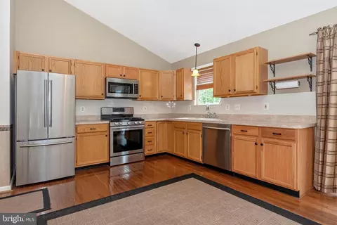 Kitchen - 213 Bishops Glen Dr, Frederick, MD 21702 photo 3 of 4