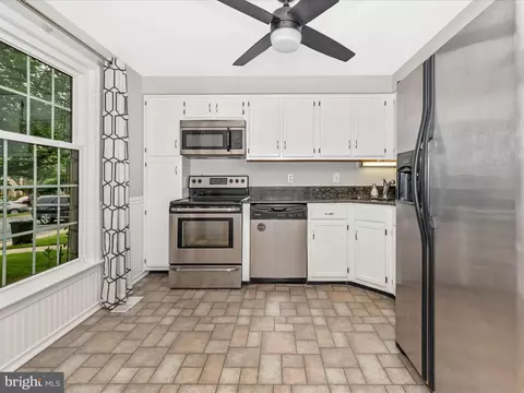 8202 Red Wing Ct, Frederick, MD 21701 photo 12