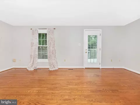 8202 Red Wing Ct, Frederick, MD 21701 photo 4