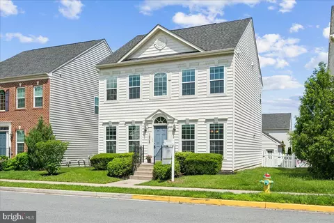 Exterior - 1908 Regiment Way, Frederick, MD 21702 photo 3 of 10