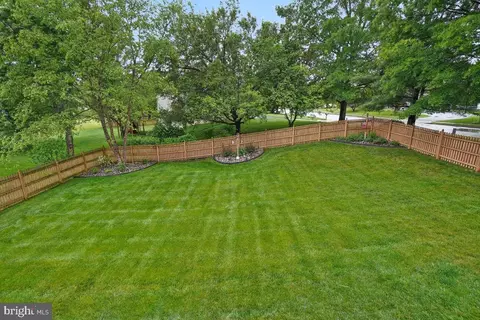 6112 Fieldcrest Dr, Frederick, MD 21701 photo 4