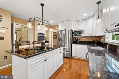 6112 Fieldcrest Dr, Frederick, MD 21701 photo 15