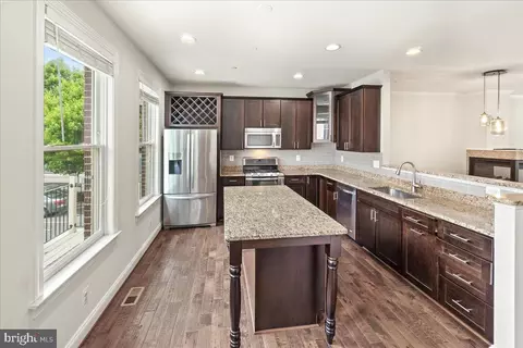 6 Maxwell Sq, Frederick, MD 21701 photo 9