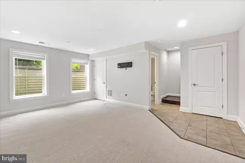 6 Maxwell Sq, Frederick, MD 21701 photo 32