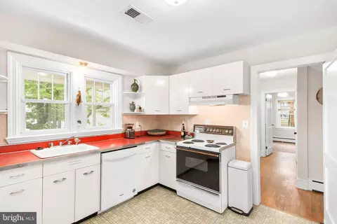 Kitchen - 616 W Patrick St, Frederick, MD 21701 photo 9 of 10