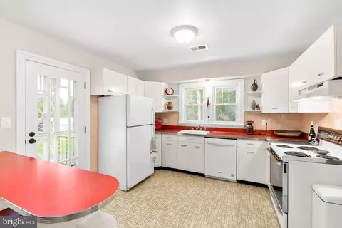 Kitchen - 616 W Patrick St, Frederick, MD 21701 photo 3 of 10