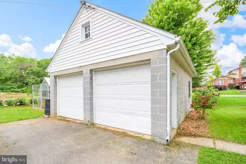 Exterior - 616 W Patrick St, Frederick, MD 21701 photo 11 of 19