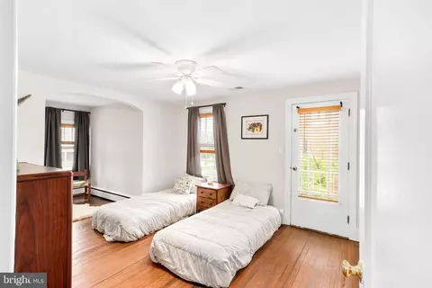 Bedroom - 616 W Patrick St, Frederick, MD 21701 photo 6 of 8