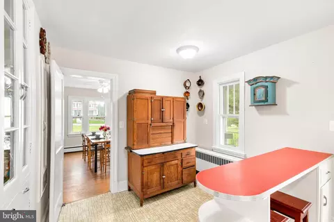 Entry Way - 616 W Patrick St, Frederick, MD 21701 photo 7 of 13