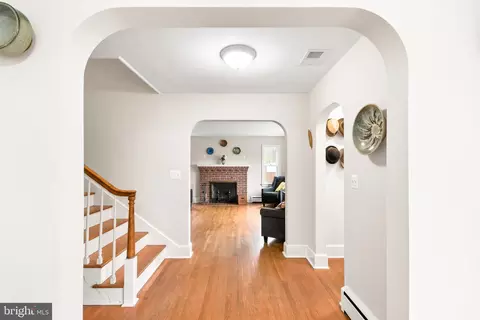 Entry Way - 616 W Patrick St, Frederick, MD 21701 photo 3 of 13