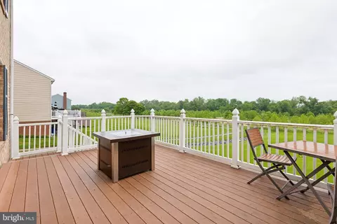 Exterior - 7997 Windsail Ct, Frederick, MD 21701 photo 3 of 5