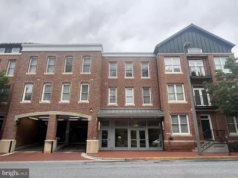 35 E All Saints St #208, Frederick, MD 21701