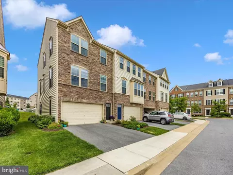 Exterior - 5906 Leben Dr, Frederick, MD 21703 photo 3 of 20