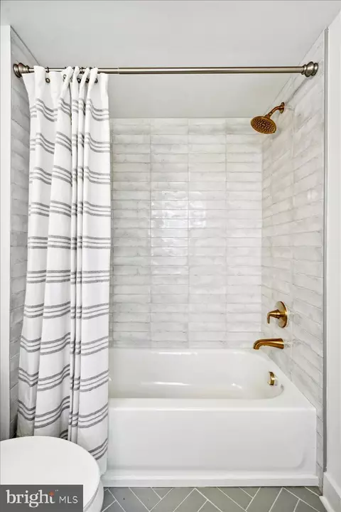 Bath - 222 E 3rd St, Frederick, MD 21701 photo 3 of 8