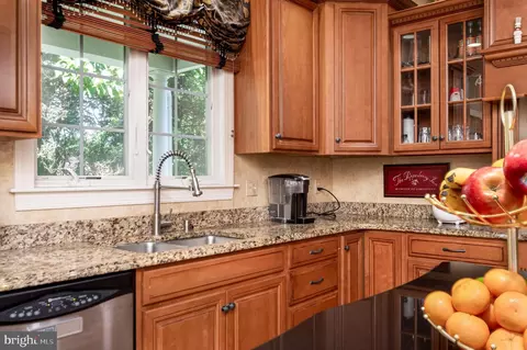 1031 Bexhill Dr, Frederick, MD 21702 photo 16