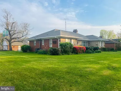 512 Biggs Ave, Frederick, MD 21702 photo 2