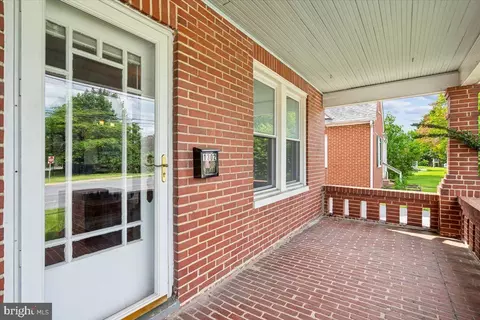 Exterior - 1302 W 7th St, Frederick, MD 21702 photo 2 of 12