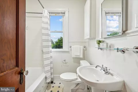 Bath - 1302 W 7th St, Frederick, MD 21702 photo 1 of 2