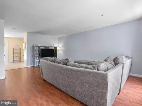 6160 Baldridge Cir, Frederick, MD 21701 photo 3