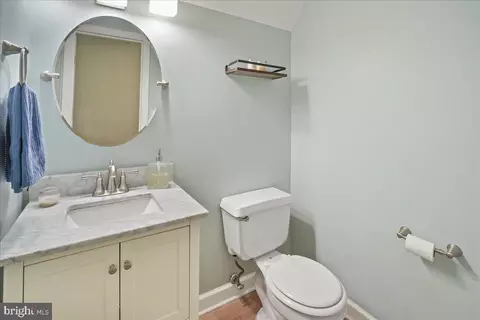 Bath - 2180 Archet Ln, Frederick, MD 21702 photo 1 of 2