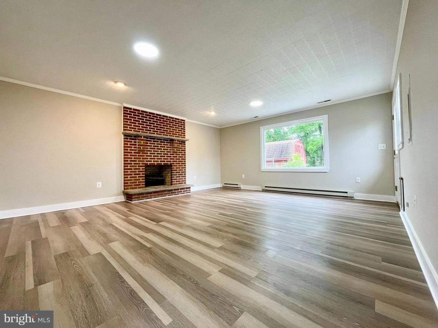 Living - 514 Military Rd, Frederick, MD 21702 photo 4 of 5