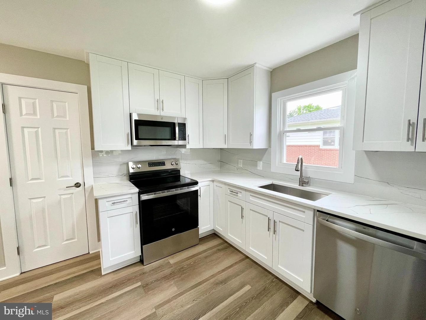 Kitchen - 514 Military Rd, Frederick, MD 21702 photo 2 of 4