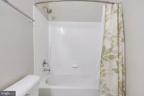 Bath - 9342 Penrose, Frederick, MD 21704 photo 2 of 3