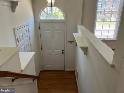 2406 Dunmore Ct, Frederick, MD 21702 photo 2