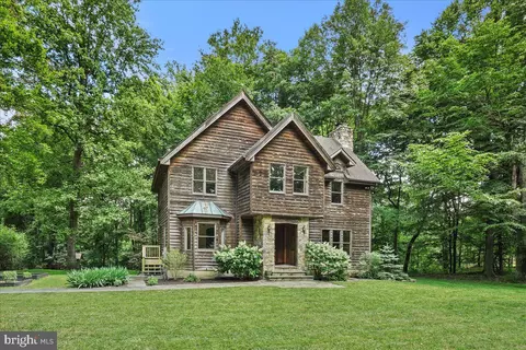 2010 Mount Ephraim Rd, Adamstown, MD 21710