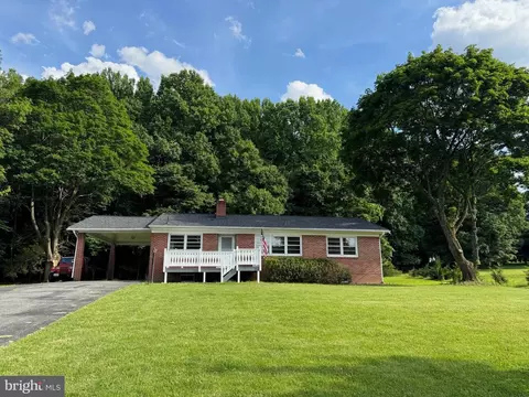 6009 Keyser Ln, Frederick, MD 21702 photo 2