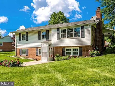 Exterior - 8111 Broadview Dr, Frederick, MD 21701 photo 7 of 14
