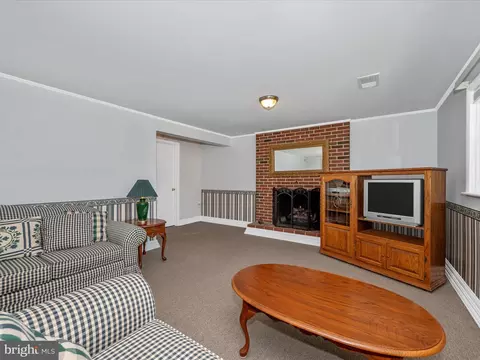 Living - 8111 Broadview Dr, Frederick, MD 21701 photo 7 of 7