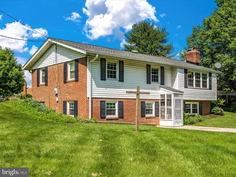 Exterior - 8111 Broadview Dr, Frederick, MD 21701 photo 3 of 14