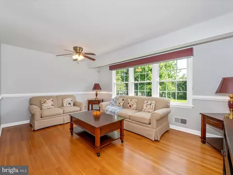 Living - 8111 Broadview Dr, Frederick, MD 21701 photo 1 of 7