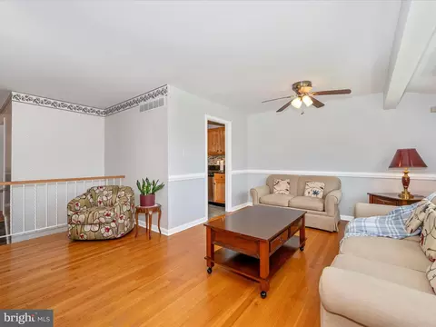 Living - 8111 Broadview Dr, Frederick, MD 21701 photo 3 of 7