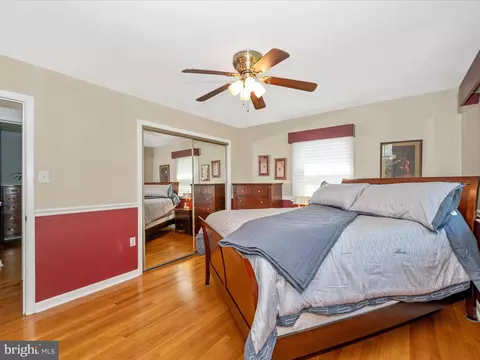 Bedroom - 8111 Broadview Dr, Frederick, MD 21701 photo 2 of 9