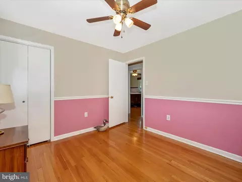 Bedroom - 8111 Broadview Dr, Frederick, MD 21701 photo 7 of 9
