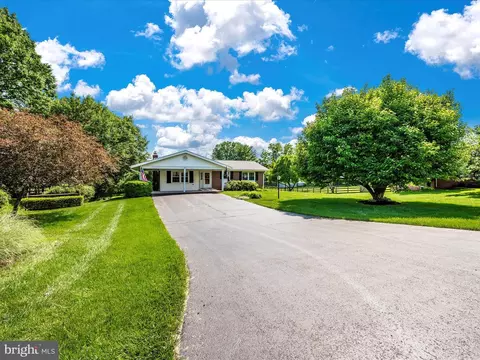 Exterior - 8111 Broadview Dr, Frederick, MD 21701 photo 1 of 14