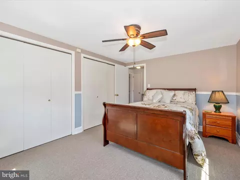 Bedroom - 8111 Broadview Dr, Frederick, MD 21701 photo 8 of 9