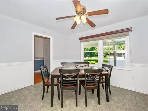 Dining - 8111 Broadview Dr, Frederick, MD 21701 photo 2 of 2