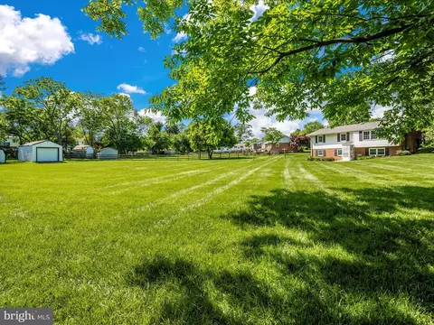Exterior - 8111 Broadview Dr, Frederick, MD 21701 photo 13 of 14