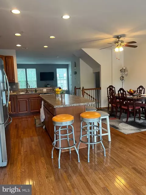 Kitchen - 2065 Spring Run Cir, Frederick, MD 21702 photo 6 of 8