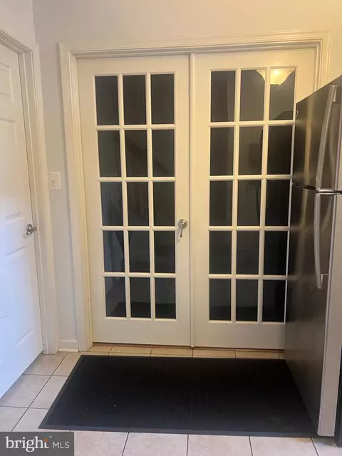 Entry Way - 2065 Spring Run Cir, Frederick, MD 21702 photo 6 of 6