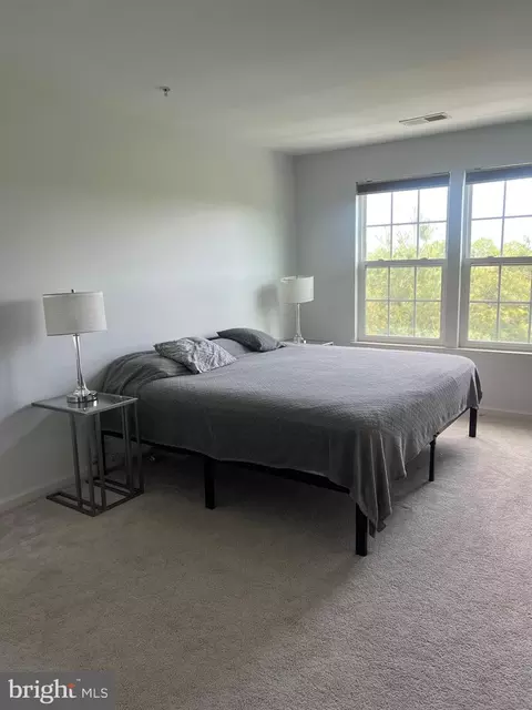 Bedroom - 2065 Spring Run Cir, Frederick, MD 21702 photo 2 of 4