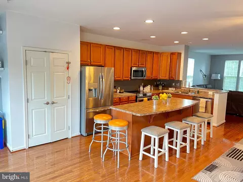 Kitchen - 2065 Spring Run Cir, Frederick, MD 21702 photo 7 of 8