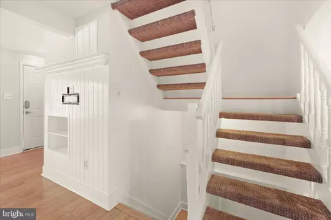 Entry Way - 1733 Heather Ln, Frederick, MD 21702 photo 3 of 5