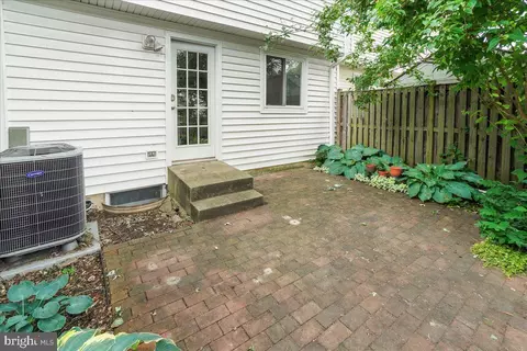 Exterior - 1733 Heather Ln, Frederick, MD 21702 photo 6 of 14