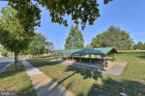 Exterior - 1733 Heather Ln, Frederick, MD 21702 photo 13 of 14