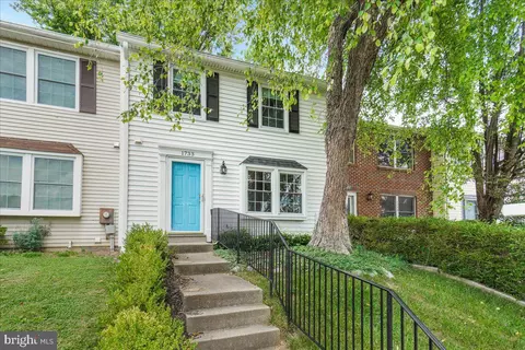 Exterior - 1733 Heather Ln, Frederick, MD 21702 photo 4 of 14